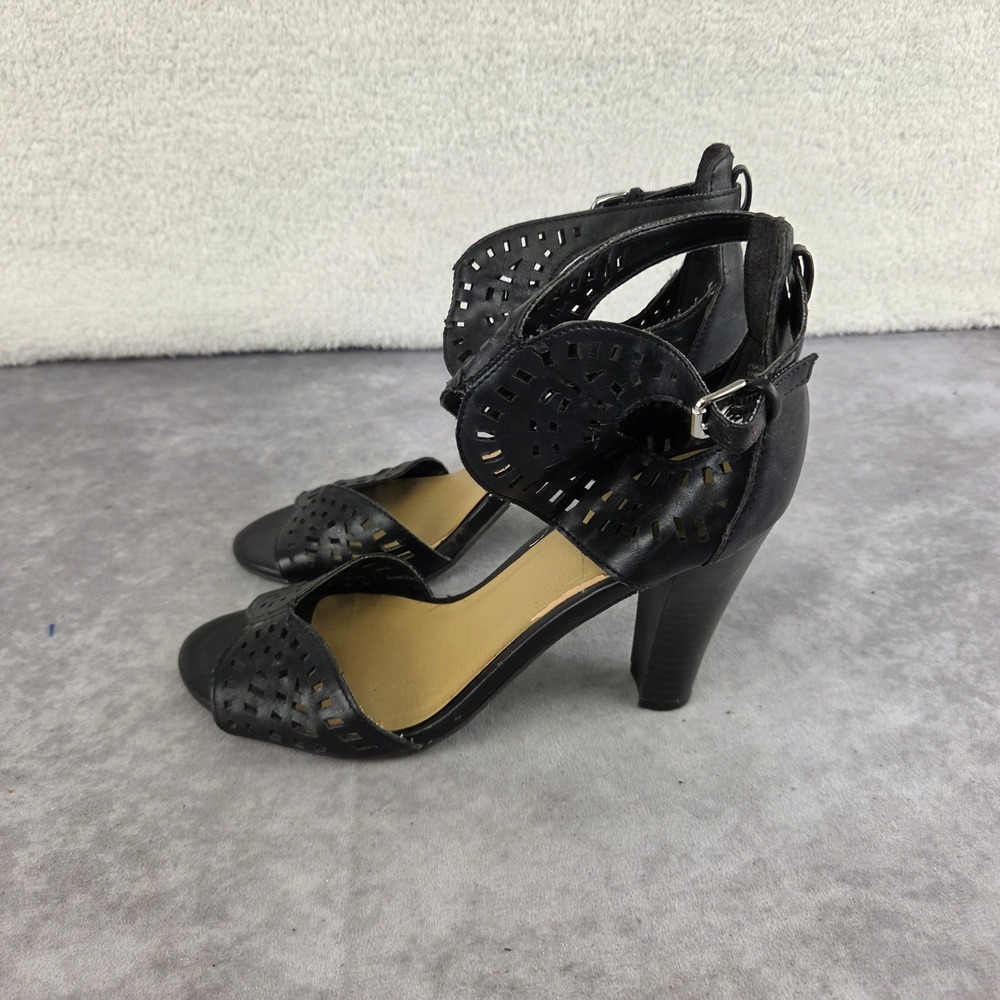 Unlisted Kenneth Cole Follow The Signs Blk Laser Cut Block Heel Sandals Womens 8